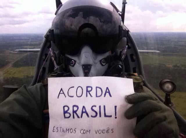 Apoyo militares a protestas populares Brasil