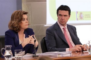 José Manuel Soria y Soraya Sáenz (Foto: La Moncloa)