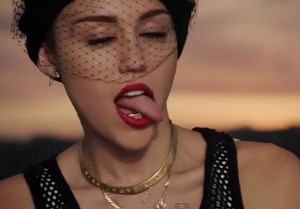 Miley Cyrus - We Can't Stop (Clip)