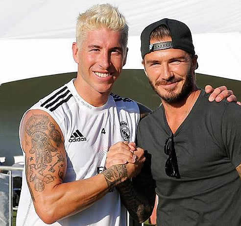Sergio Ramos con Beckham (Foto Realmadrid.com)