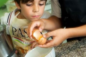 Niños cocineros (Foto: tallerdulcejuanita.com)