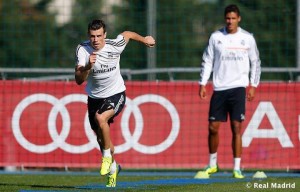 Bale y Varane, en un entrenamiento del Real Madrid (Foto Facebook oficial RM)
