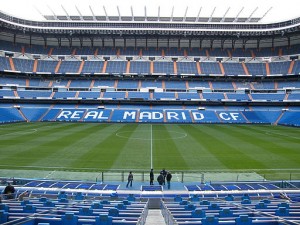 Estadio Santiago Bernabéu (Foto Wikipedia) Estadio Santiago Bernabéu (Foto Wikipedia) By uggboy (http://www.flickr.com/photos/uggboy/4170259823/) [CC-BY-2.0], via Wikimedia Commons