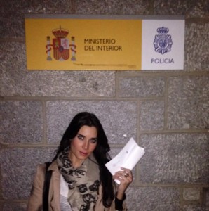 Pilar Rubio en la policía (Foto Twitter oficial de Pilar Rubio)