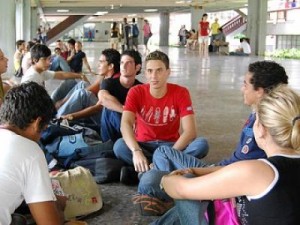 Jóvenes (Foto: aporrea.org)
