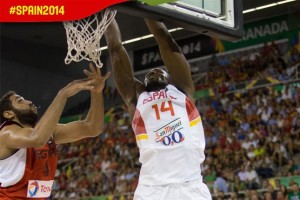Ibaka encesta (Foto FEB)