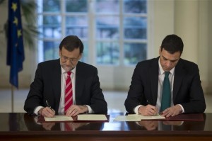 El presidente del Gobierno, Mariano Rajoy, y el líder del PSOE, Pedro Sánchez (Foto Moncloa) 