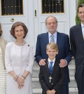 Urdangarin y la infanta Cristina con los Reyes (Foto Casa Real)