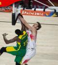 Gasol encestando (Foto FEB)