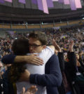 Errejón y Pablo Iglesias se abrazan en la Asamblea de Podemos (Foto Podemos)